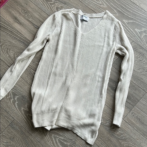 Old Navy Women's White Sweater - Picture 3 of 6